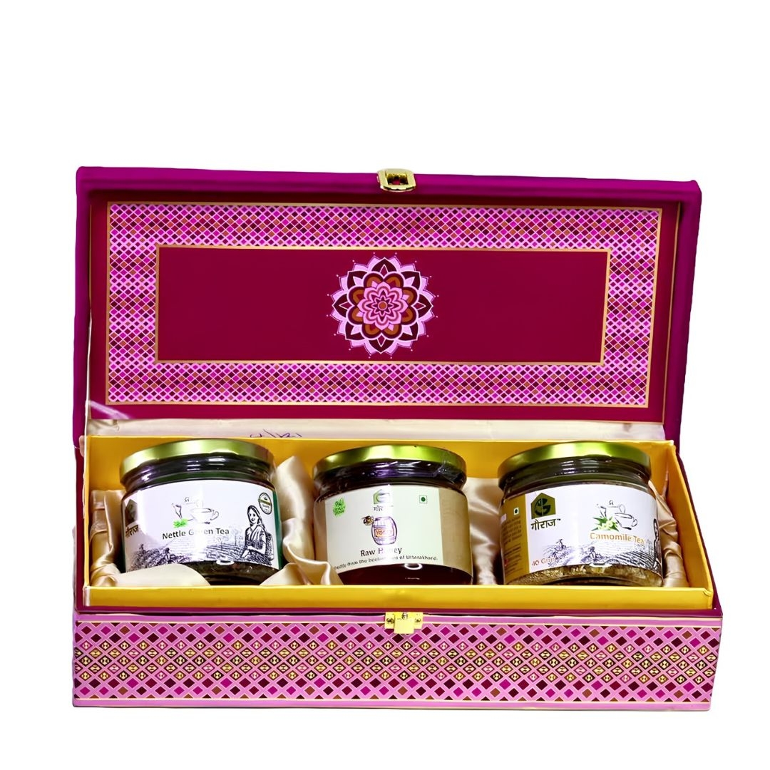 Gauraj Velvat MDF Gift Box With Three Glass Jars 